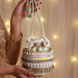 Kesar pista potli